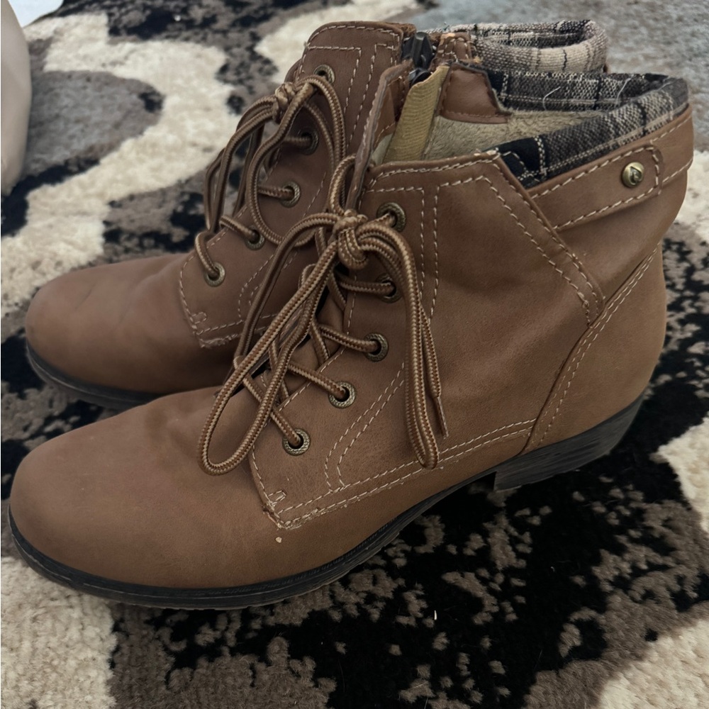 Women’s boots